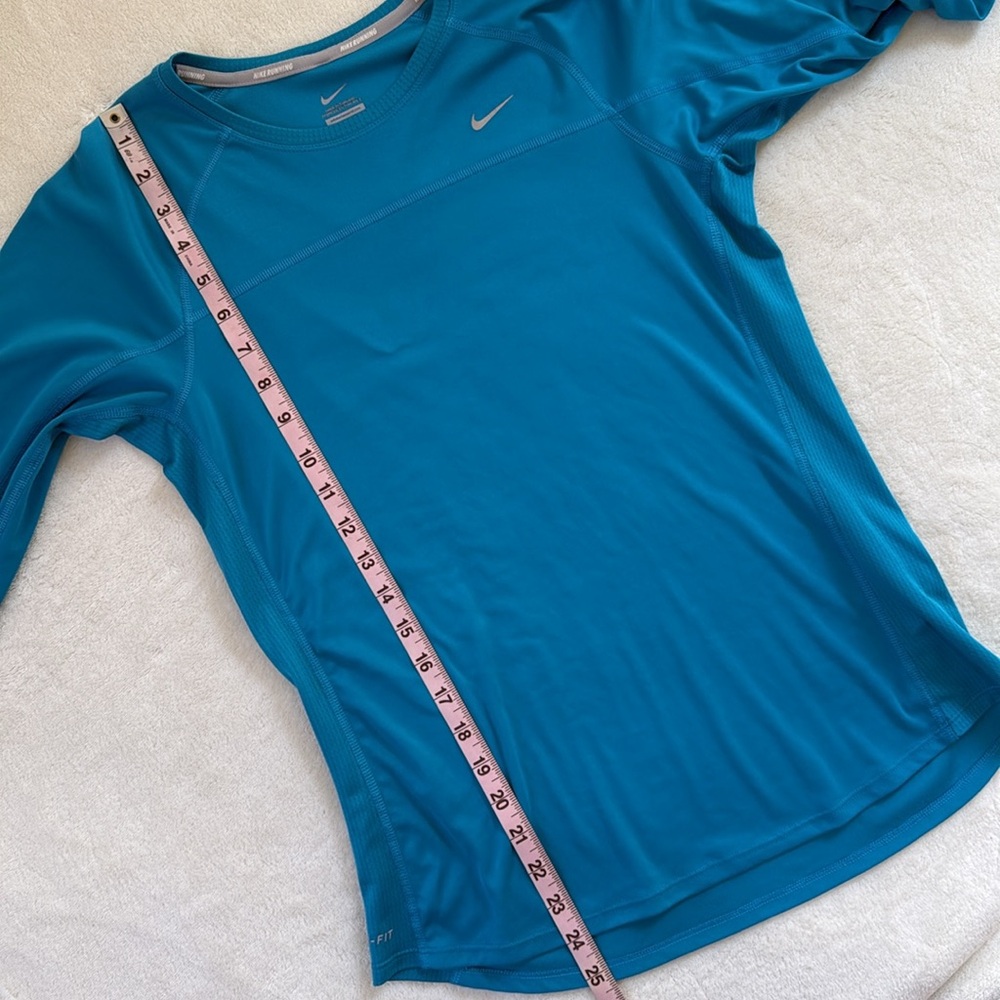 Nike Womens Running Top Long Sleeve Size Medium in Blue - Picture 8 of 8